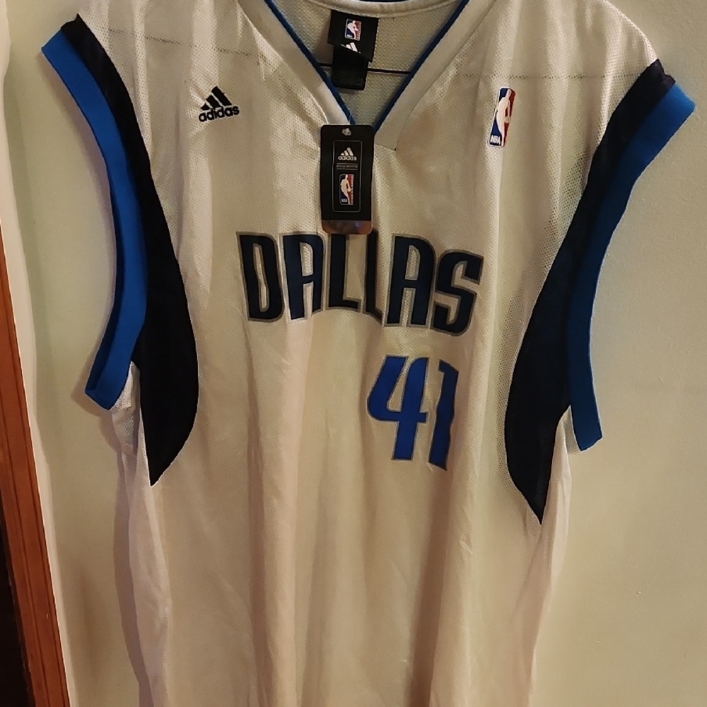 Adidas White and Blue Dallas Mavrrick's Jersey.  New